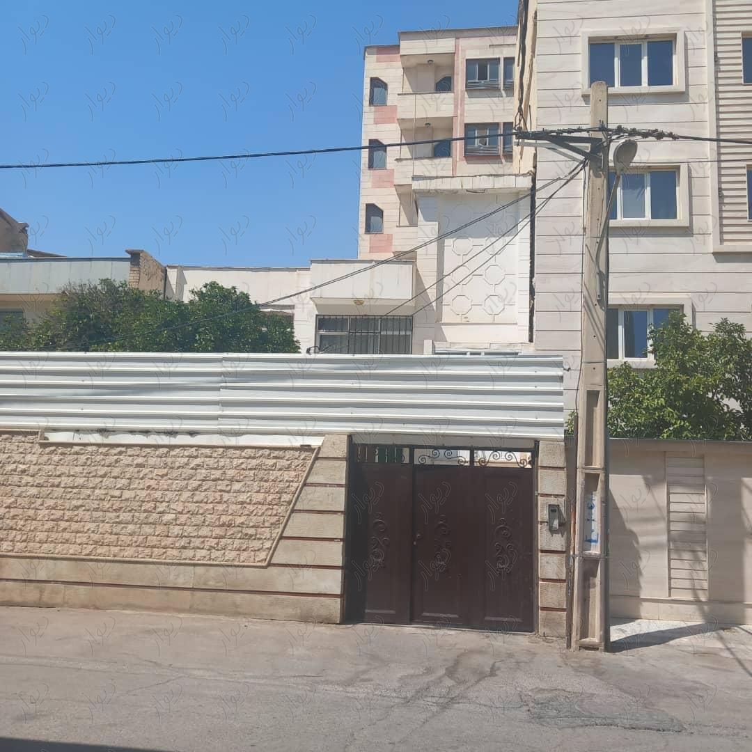 منزل ویلایی بر خیابان همراه با پروانه ساخت ضابطه6|فروش خانه و ویلا|شیراز, سینما سعدی|دیوار