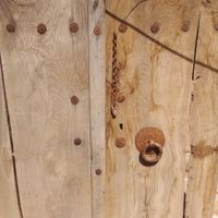 درب چوبی قدیمی|مصالح و تجهیزات ساختمان|اردکان, |دیوار