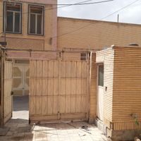 سوئیت در مجزا  ماشین رو انباری زیر زمین|اجارهٔ خانه و ویلا|اصفهان, باقوشخانه|دیوار