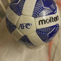 توپ فوتبال و والیبال|ورزش‌های توپی|رباط‌کریم, |دیوار