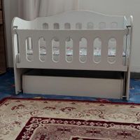 گهواره نوزاد در حده نو|تخت و صندلی بچه|مریوان, |دیوار