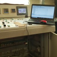 برقکار صنعتی تابلو برق PLC/CNC بچینگ بتون آسفالت|خدمات پیشه و مهارت|اهواز, سیصد دستگاه|دیوار