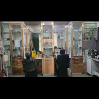 ویترین آرایشگاه و آیینه ۳عددبا  ترولی|آرایشگاه و سالن‌های زیبایی|تهران, خانی‌آباد نو|دیوار