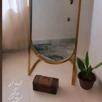 آینه قدی شیک. قاب فلزی طلایی.پایه دار|آینه|کرمانشاه, |دیوار