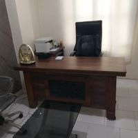 میز کار با صندلی مدیریت یک ماه استفاده شده میز کار|مبلمان اداری|تهران, نصرت|دیوار