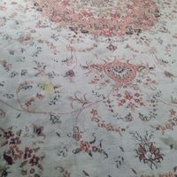 فرش کرمی رنگ کار کرده نشسته وسالم هفتصد شانه|فرش|تهران, وحیدیه|دیوار