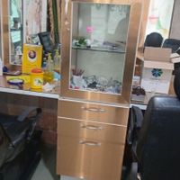 ویترین آرایشگاه و آیینه ۳عددبا  ترولی|آرایشگاه و سالن‌های زیبایی|تهران, خانی‌آباد نو|دیوار