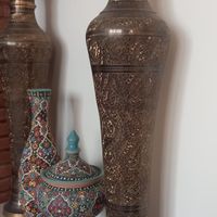 یک جفت گلدان  برنج قلم کاری اصفهان|صنایع دستی و سایر لوازم تزئینی|تهران, امیرآباد|دیوار