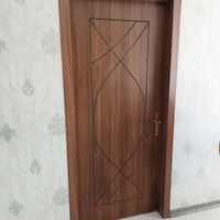 در اتاق درب ورودی چوبی ضد سرقت چهار چوب نردبانی|مصالح و تجهیزات ساختمان|اصفهان, گل محمدی|دیوار