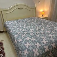 تخت دونفره جنس چوب همراه با تشک و پاتختی|تخت و سرویس خواب|تهران, جوادیه|دیوار