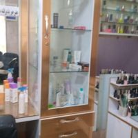 ویترین آرایشگاه و آیینه ۳عددبا  ترولی|آرایشگاه و سالن‌های زیبایی|تهران, خانی‌آباد نو|دیوار