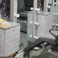 آینه چراغدار(هالیوودی)صندلی اصلاح،ترولی،سشوار|آرایشگاه و سالن‌های زیبایی|اسلام‌شهر, |دیوار