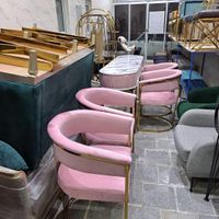 صندلی و میز ناخن برند مبل مشهد|آرایشگاه و سالن‌های زیبایی|مشهد, بهمن|دیوار
