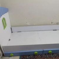 تخت  خواب و کمد و  به همراه تشک و صندلی چرخی|تخت و سرویس خواب|تهران, اکباتان|دیوار