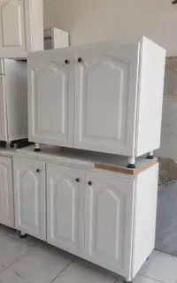 کابینت‌بازاری‌فلزی‌دست‌دوم‌درحد۰۰۰‌فروشی‌دارم