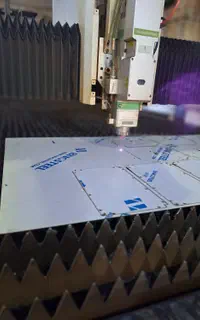 خدمات برش لیزرفلزات،آهن،خمکاری،جوشکاری فلزات