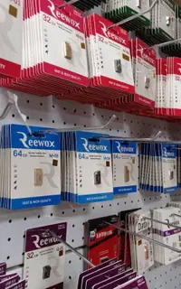 فلش 128گیگ ای دیتا مدل c330