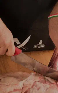 قصاب و قصابی سیار بز گوسفند ذبح سلاخی