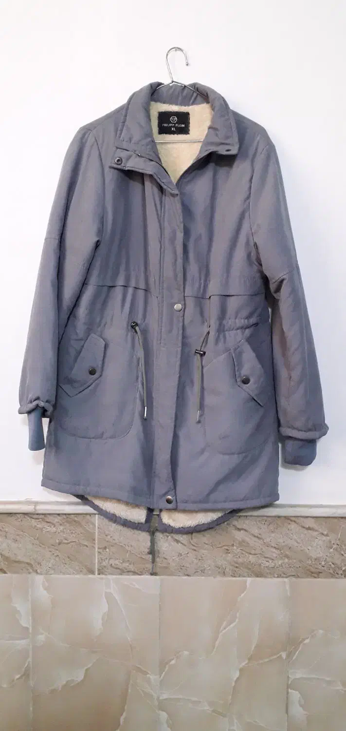 فروش کاپشن و پالتو زنانه در حد نو|لباس|قم, شهدا|دیوار