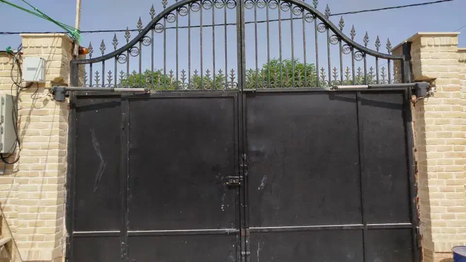 تولید و نصب کرکره برقی و پنجره UPVC|خدمات پیشه و مهارت|پیشوا, |دیوار