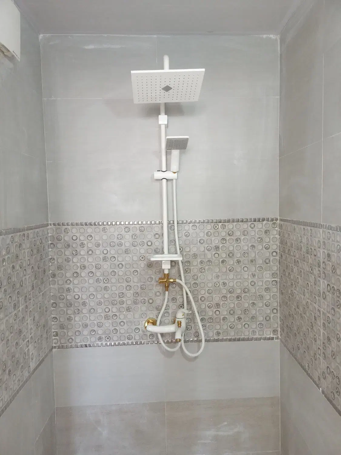 نصب و تعمیر آبگرمکن دیواری،شیرآلات،پمپ آب،لوله کشی|خدمات پیشه و مهارت|همدان, |دیوار