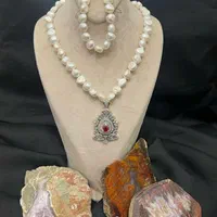 سرویس مروارید طبیعی نفیس