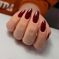 خدمات کاشت ناخن