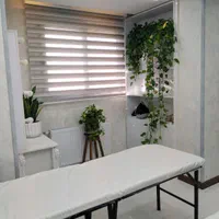 اجاره اتاق اجاره صندلی میز ناخن تخت مژه 1/500|خدمات آرایشگری و زیبایی|اصفهان, شهرک سلامت|دیوار