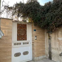 ویلایی دو خوابه محمدشهر عباس آباد حیاط دار دوکله