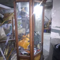 بوفه چوب گردو روسی ومبل تک نفره وصندلی فلزی تاشو