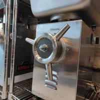 چرخ گوشت se  صدصنعت آرا 32 قصابی صنعتی