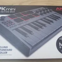 میدی کنترلر AKAi mpk mini