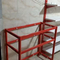 میز ویترین فلز