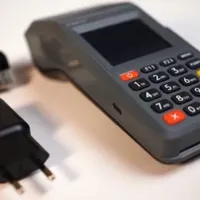 دستگاه کارتخواpos/فروش بی وقفه پرداخت بدون محدودیت