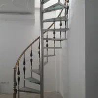 نرده استیل.نرده اهنی.نرده چوب.پله استیل.حفاظ استیل|خدمات پیشه و مهارت|یزد, |دیوار