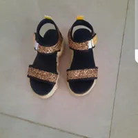کفش وصندل مناسب ۸سال