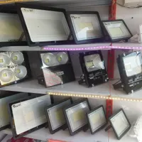پروژکتور LED ال ای دی با گارانتی (چیپ اصلی)|لامپ و چراغ|شیراز, فخرآباد|دیوار