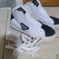 کفش کتانی سایز ۴۱