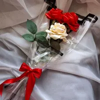 گل رز|گل مصنوعی|صحنه, |دیوار