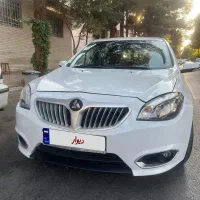 برلیانس ۳۲۰دنده ای موتور بزرگ