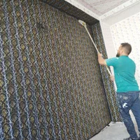 در رنگ و طرح کاغذ دیواری