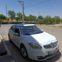 برلیانس H330 اتوماتیک 1500cc، مدل ۱۳۹۶