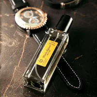 اعطای نمایندگی عطر آریاسون ماندگاری۲۴ ساعت تضمینی|عمده‌فروشی|تهران, گلستان (شهرک راه آهن)|دیوار