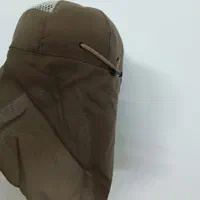 کلاه آفتابی|لباس|مشهد, نیزه|دیوار