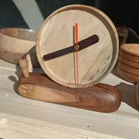 ساعت چوبی طرح حلزون