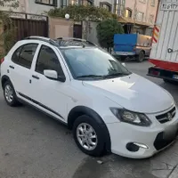 کوییک R سفید مشکی