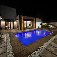 اجاره ویلا استخردار ۳ خواب ساحلی استخر روباز