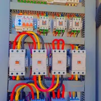 سیم پیچی وتعمیرات تابلو های برق صنعتی