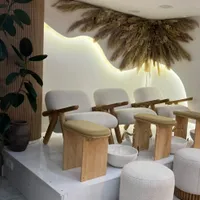 دعوت به همکاری دستیار ناخن و مژه کار|استخدام درمانی، زیبایی، بهداشتی|شیراز, قدوسی شرقی|دیوار
