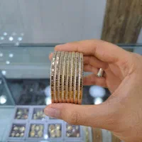 النگو مزروعی|جواهرات|قم, نیروگاه|دیوار